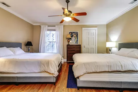 Bedroom - 57 E Cedar St, Chicago, IL 60611 photo 7 of 7