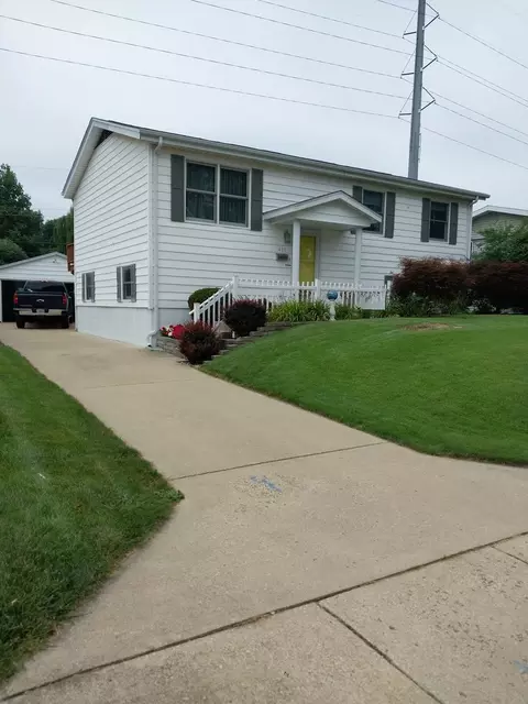 415 Southampton Dr #-, Decatur, IL 62526