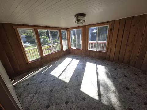 454 N Commonwealth Ave, Elgin, IL 60123 photo 5