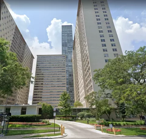 3950 N Lake Shore Dr #1320, Chicago, IL 60611