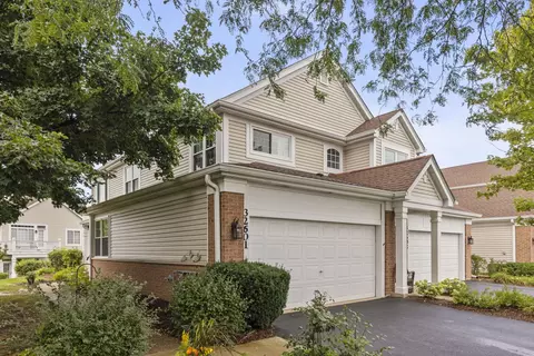 32601 Fowler Cir #32601, Warrenville, IL 60555