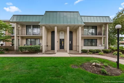 9813 S Keeler Ave #B, Oak Lawn, IL 60453