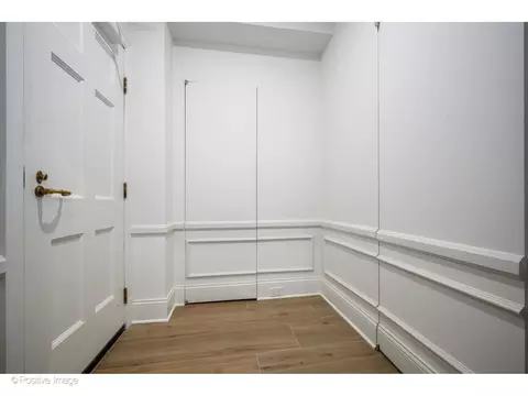 Entry Way - 73 Elm St #1B, Chicago, IL 60611 photo 2 of 3