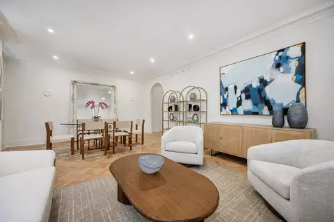 Living - 73 Elm St #1B, Chicago, IL 60611 photo 1 of 1