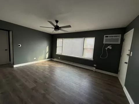 Living - 4435 Eberly Ave, Brookfield, IL 60513 photo 1 of 4