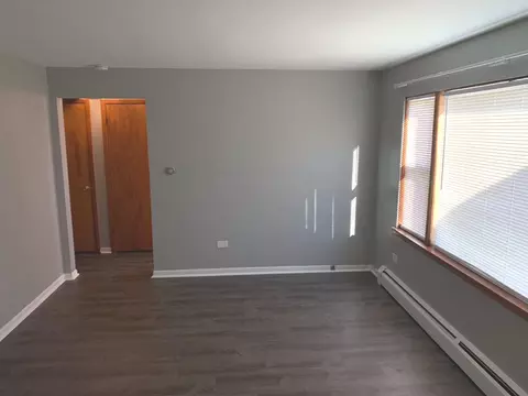 Living - 4435 Eberly Ave, Brookfield, IL 60513 photo 3 of 4