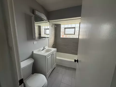 Bath - 4435 Eberly Ave, Brookfield, IL 60513 photo 1 of 4