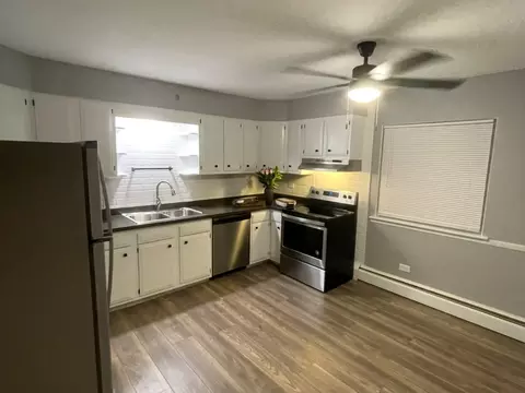Kitchen - 4435 Eberly Ave, Brookfield, IL 60513 photo 4 of 5