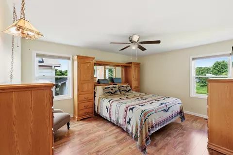Bedroom - 969 E Castlewood Ln, Bartlett, IL 60103 photo 1 of 4