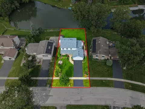 View/Area - 969 E Castlewood Ln, Bartlett, IL 60103 photo 2 of 6