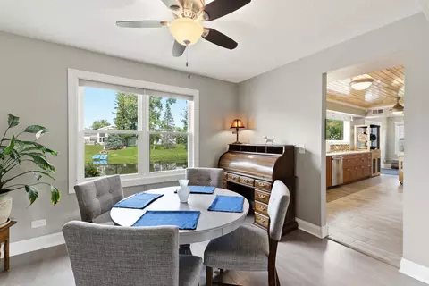 Dining - 969 E Castlewood Ln, Bartlett, IL 60103 photo 2 of 2