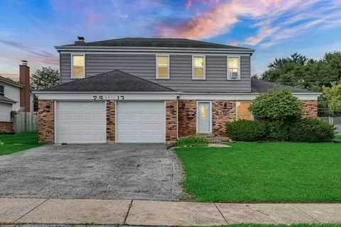 2913 Greenwood Rd, Hazel Crest, IL 60429