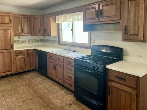 Kitchen - 311 E Van Buren St, Philo, IL 61864 photo 1 of 3