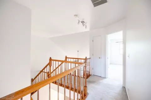Entry Way - 625 Sutton Ct, Wheeling, IL 60090 photo 2 of 2
