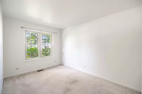 Bedroom - 625 Sutton Ct, Wheeling, IL 60090 photo 1 of 7
