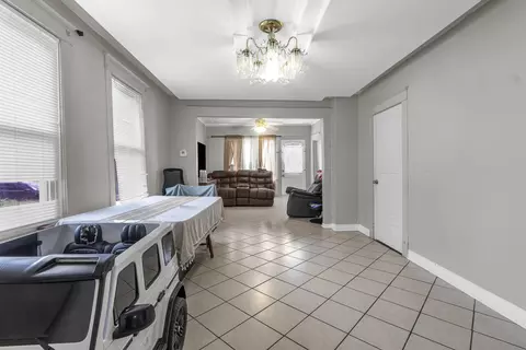 Entry Way - 528 E 156th St, Harvey, IL 60426 photo 1 of 3
