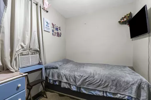 Bedroom - 528 E 156th St, Harvey, IL 60426 photo 3 of 6