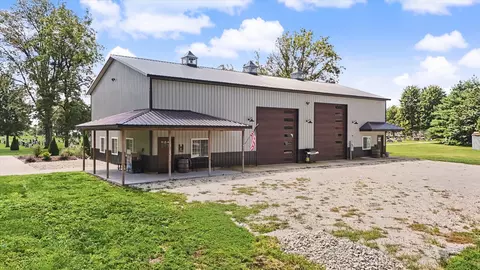Exterior - 652 E Summer St, Paxton, IL 60957 photo 5 of 8
