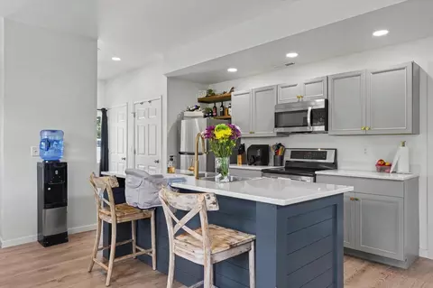 Kitchen - 652 E Summer St, Paxton, IL 60957 photo 3 of 8