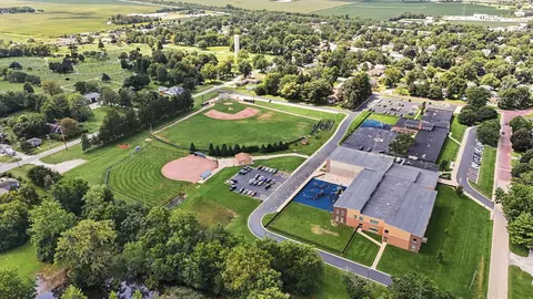 View/Area - 652 E Summer St, Paxton, IL 60957 photo 6 of 9