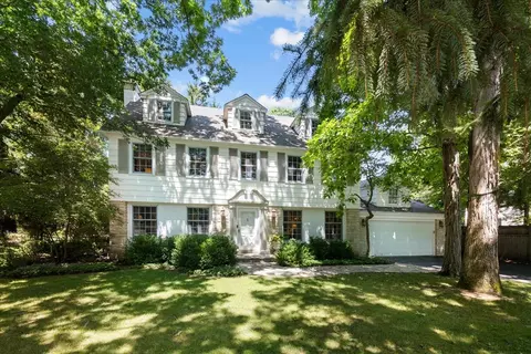 251 Oakland Dr, Highland Park, IL 60035