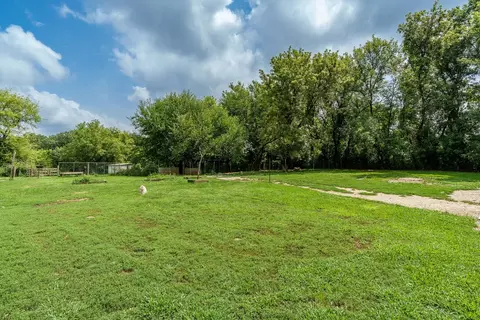Exterior - 11371 Havenswood Rd, Roscoe, IL 61073 photo 16 of 23