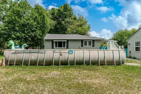 Exterior - 11371 Havenswood Rd, Roscoe, IL 61073 photo 7 of 23