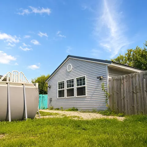 Exterior - 11371 Havenswood Rd, Roscoe, IL 61073 photo 8 of 23