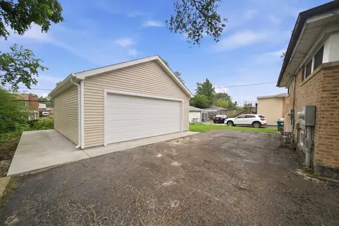 Exterior - 1327 S Wolf Rd, Hillside, IL 60162 photo 1 of 1