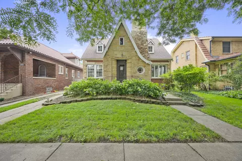 10505 S Leavitt St, Chicago, IL 60643