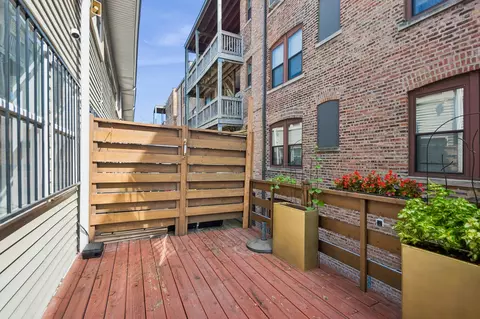 Exterior - 1007 E 61st St, Chicago, IL 60637 photo 3 of 4