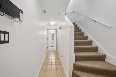 Entry Way - 1007 E 61st St, Chicago, IL 60637 photo 1 of 1