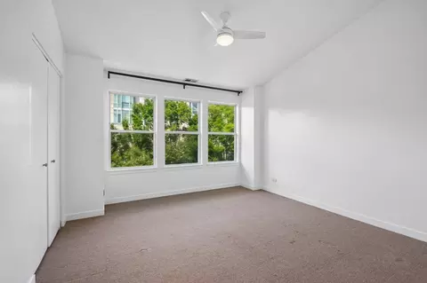 Bedroom - 1007 E 61st St, Chicago, IL 60637 photo 1 of 6