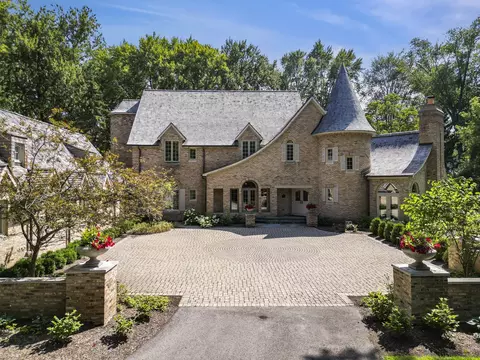285 W Westminster Ave, Lake Forest, IL 60045