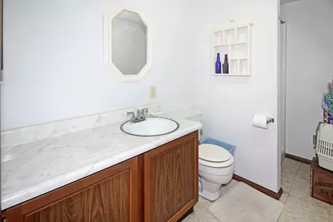 Bath - 716 Lara Rd, Normal, IL 61761 photo 4 of 4