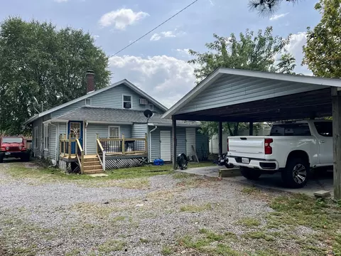 Exterior - 107 N 19th St, Herrin, IL 62948 photo 3 of 6