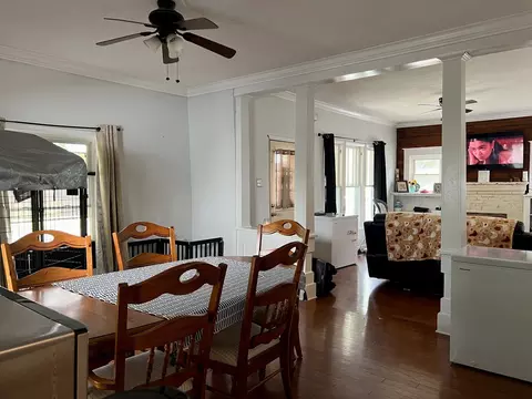 Dining - 107 N 19th St, Herrin, IL 62948 photo 3 of 4