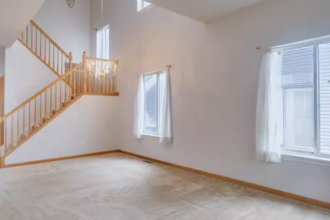 Living - 2803 Sun Valley Dr, Plainfield, IL 60586 photo 1 of 4