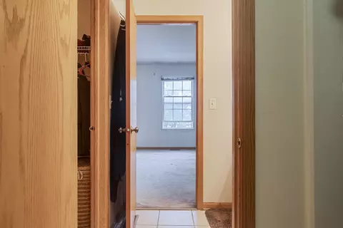 Entry Way - 2803 Sun Valley Dr, Plainfield, IL 60586 photo 3 of 4