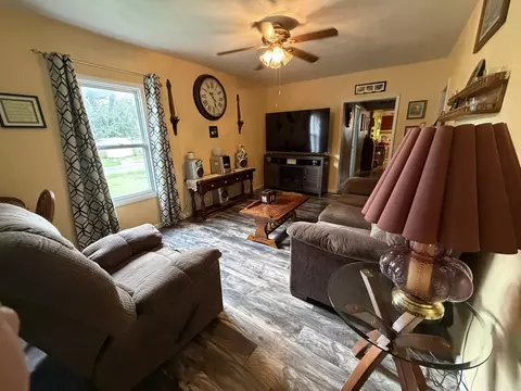 Living - 504 N Walnut St, Centralia, IL 62801 photo 1 of 1