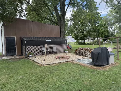 Exterior - 504 N Walnut St, Centralia, IL 62801 photo 4 of 8