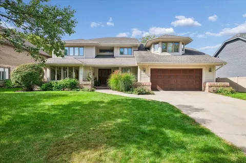 742 Torrington Dr, Naperville, IL 60565