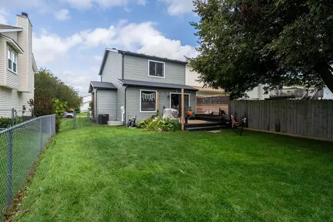 Exterior - 2741 Arrowhead Dr, Bloomington, IL 61704 photo 2 of 10