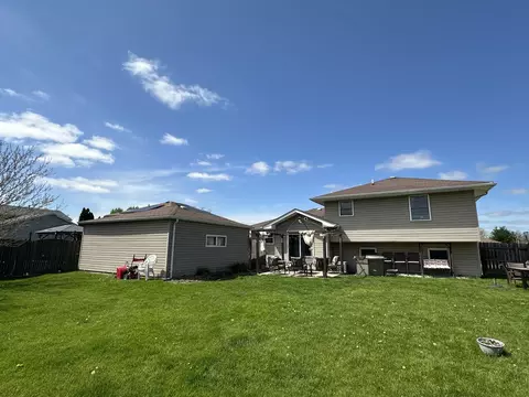Exterior - 6908 Townsend Blvd, Plainfield, IL 60586 photo 3 of 4