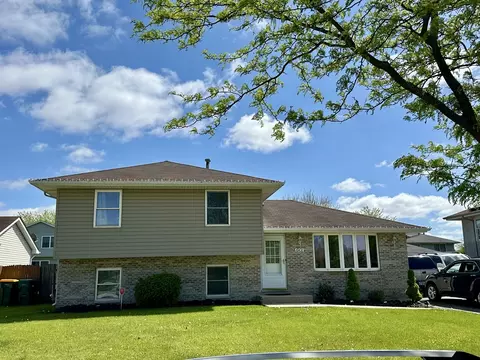 Exterior - 6908 Townsend Blvd, Plainfield, IL 60586 photo 2 of 4