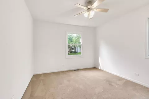 Bedroom - 4425 Thornbark Ct, Hoffman Estates, IL 60192 photo 5 of 5