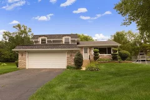 Exterior - 4425 Thornbark Ct, Hoffman Estates, IL 60192 photo 2 of 4