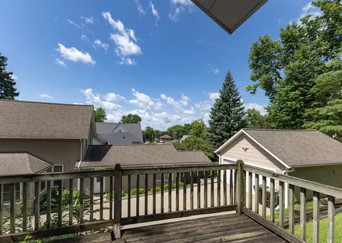 Exterior - 916 7th St, Fulton, IL 61252 photo 8 of 8