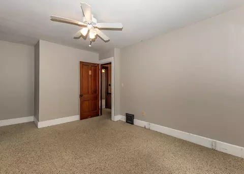 Bedroom - 916 7th St, Fulton, IL 61252 photo 5 of 10
