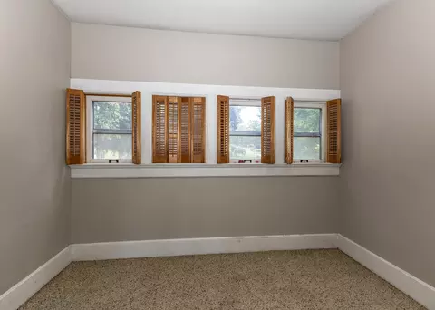 Bedroom - 916 7th St, Fulton, IL 61252 photo 6 of 10